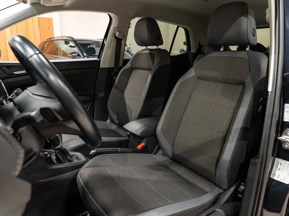 Volkswagen T-Cross 1.5 TSI 150PK DSG R-Line, Virtual Cockpit uit 2022, foto 7