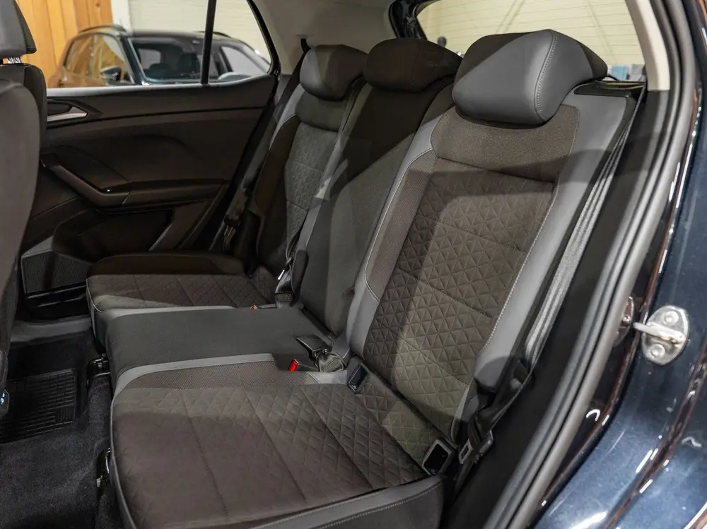 Volkswagen T-Cross 1.5 TSI 150PK DSG R-Line, Virtual Cockpit uit 2022, foto 8