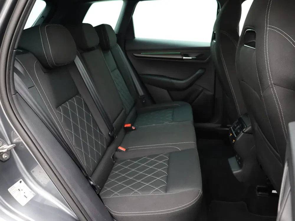 Skoda Karoq 1.5 TSI ACT Sportline Business uit 2024, foto 17