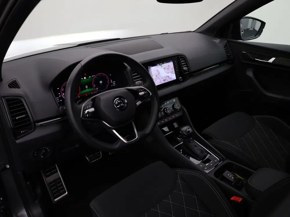 Skoda Karoq 1.5 TSI ACT Sportline Business uit 2024, foto 5