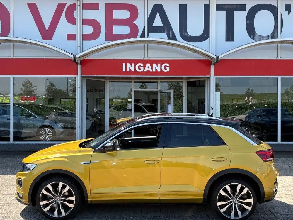 Volkswagen T-ROC 1.5 TSI AUT. ACT 150PK R-LINE SPORT PANO-DA uit 2020, foto 2