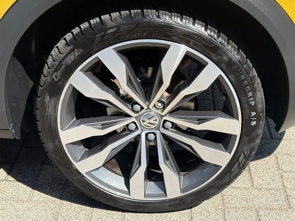 Volkswagen T-ROC 1.5 TSI AUT. ACT 150PK R-LINE SPORT PANO-DA uit 2020, foto 20