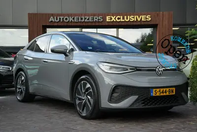 Volkswagen ID.5 Pro 77 kWh Warmtepomp Emergency braking DAB uit 2022