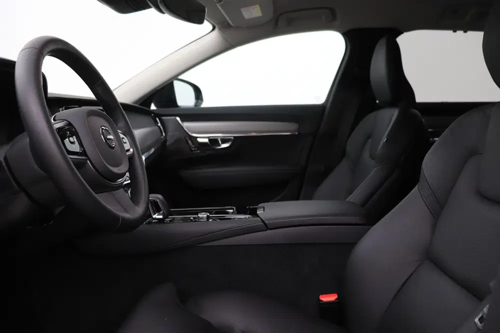 Volvo V90 T8 Plus Dark uit 2024, foto 3