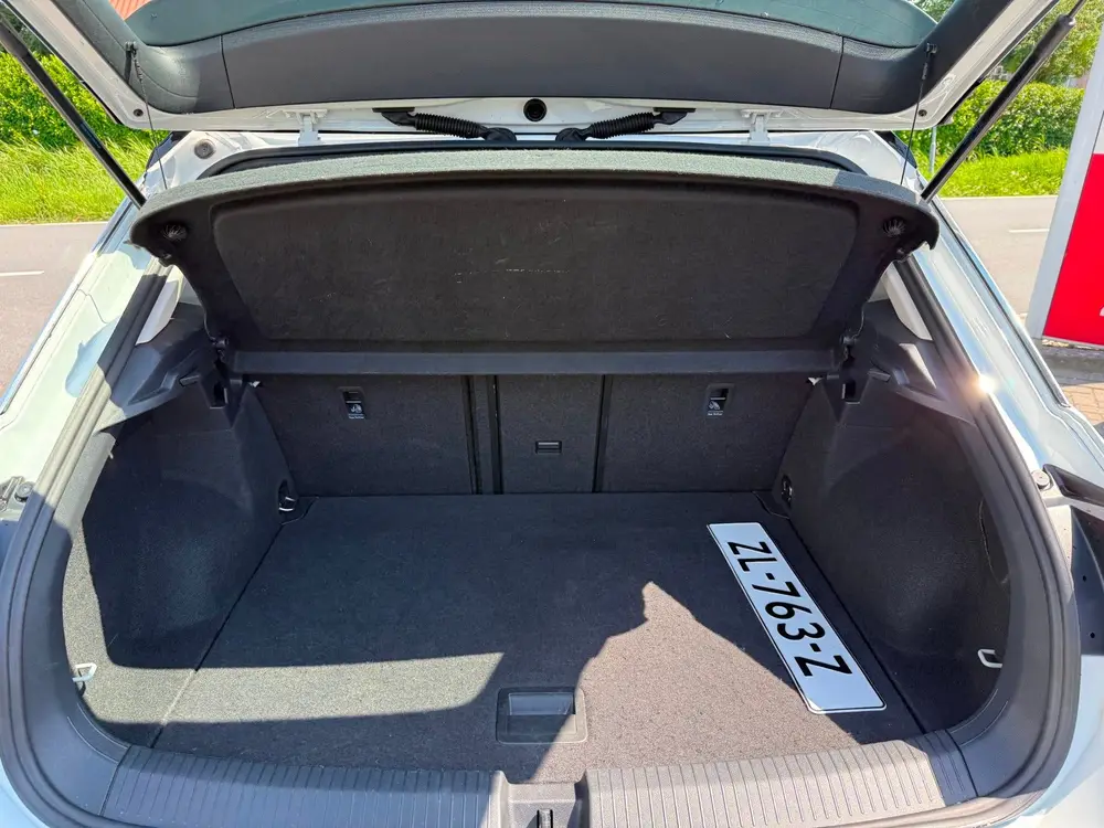 Volkswagen T-Roc 1.5 TSI Style Automaat RIJKLAAR! uit 2019, foto 9