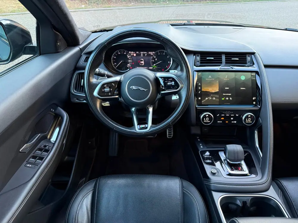 Jaguar E-Pace 1.5 P300e AWD R-Dynamic S *PANORAMA-LEDER-TREK uit 2021, foto 5