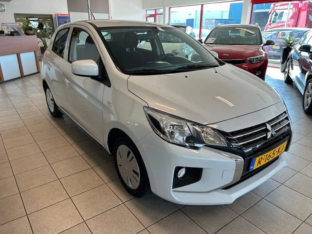 Mitsubishi Space Star 1.2 CONNECT+ uit 2022, foto 2