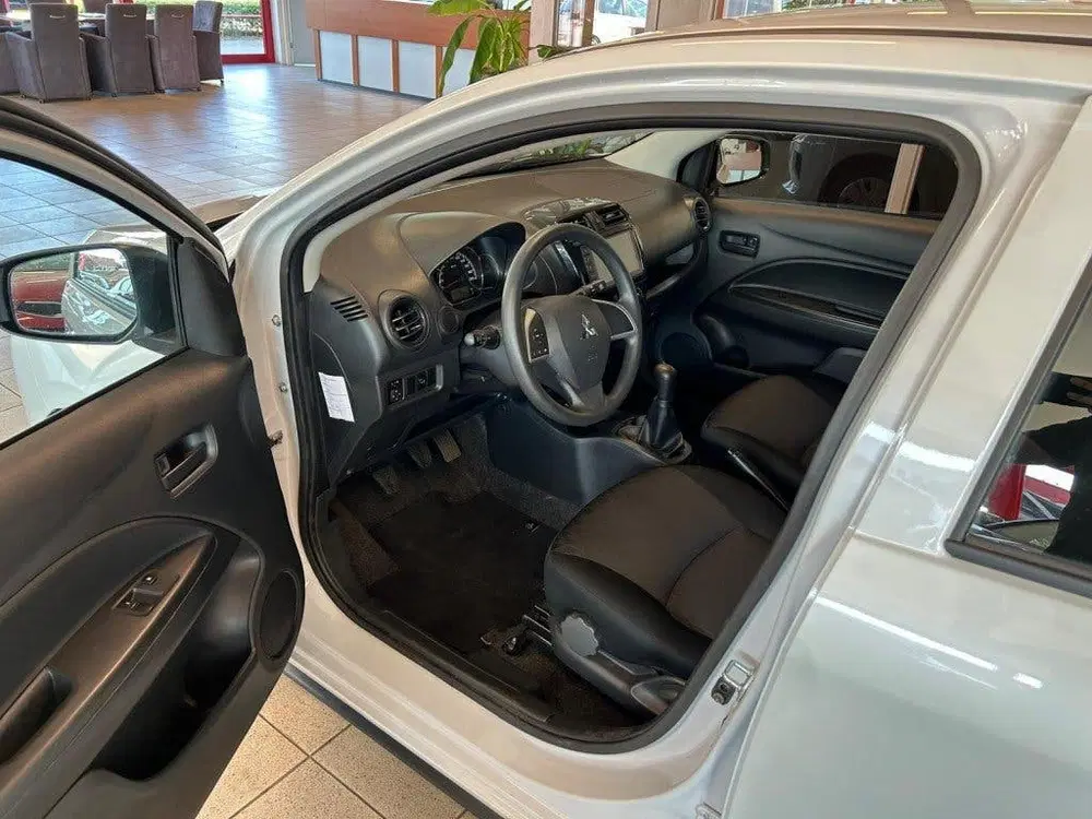 Mitsubishi Space Star 1.2 CONNECT+ uit 2022, foto 6