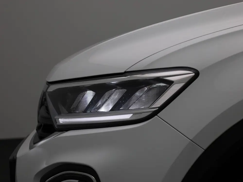 Volkswagen T-Roc 1.5 TSI Life uit 2022, foto 15