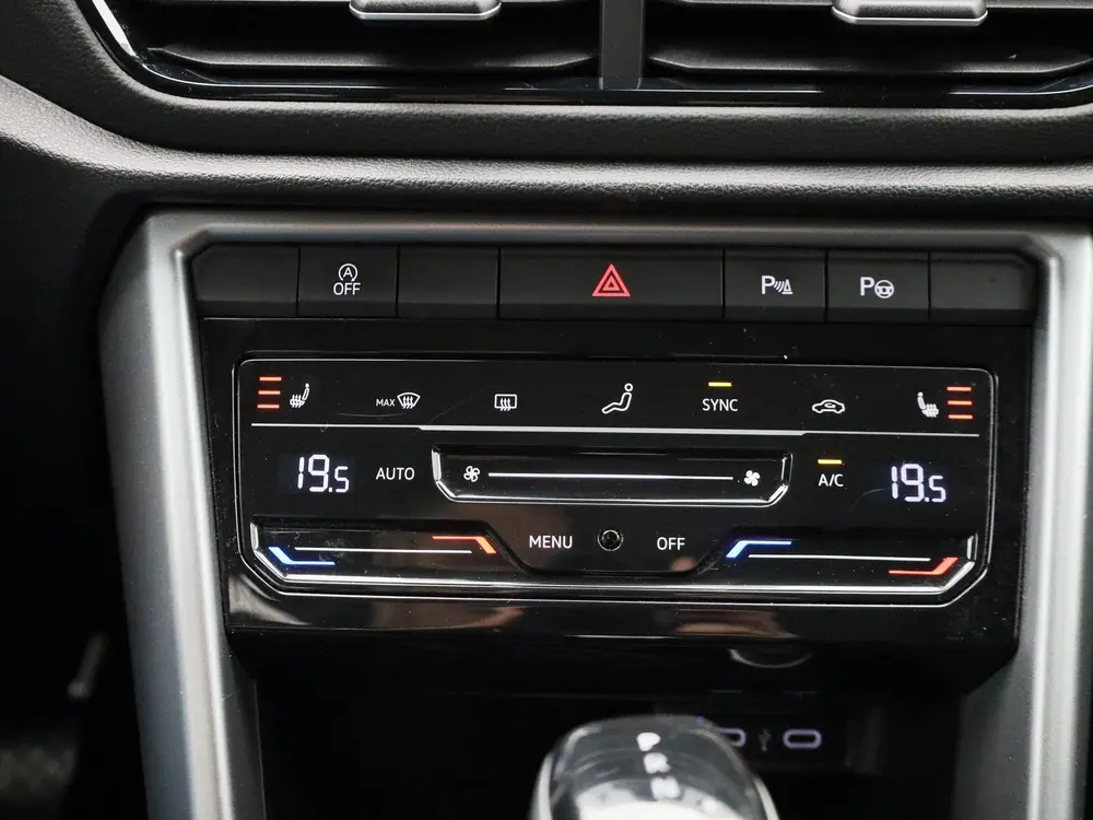Volkswagen T-Roc 1.5 TSI Life uit 2022, foto 17