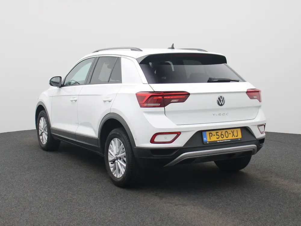 Volkswagen T-Roc 1.5 TSI Life uit 2022, foto 2