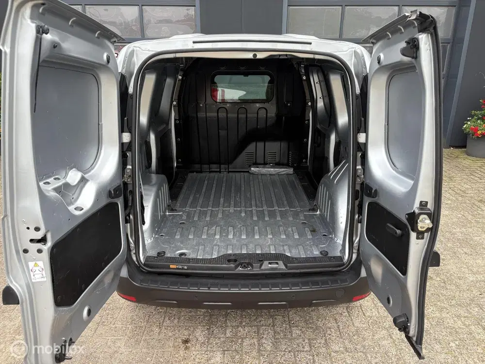 Renault Express 1.5 dCi 75 Comfort uit 2022, foto 8