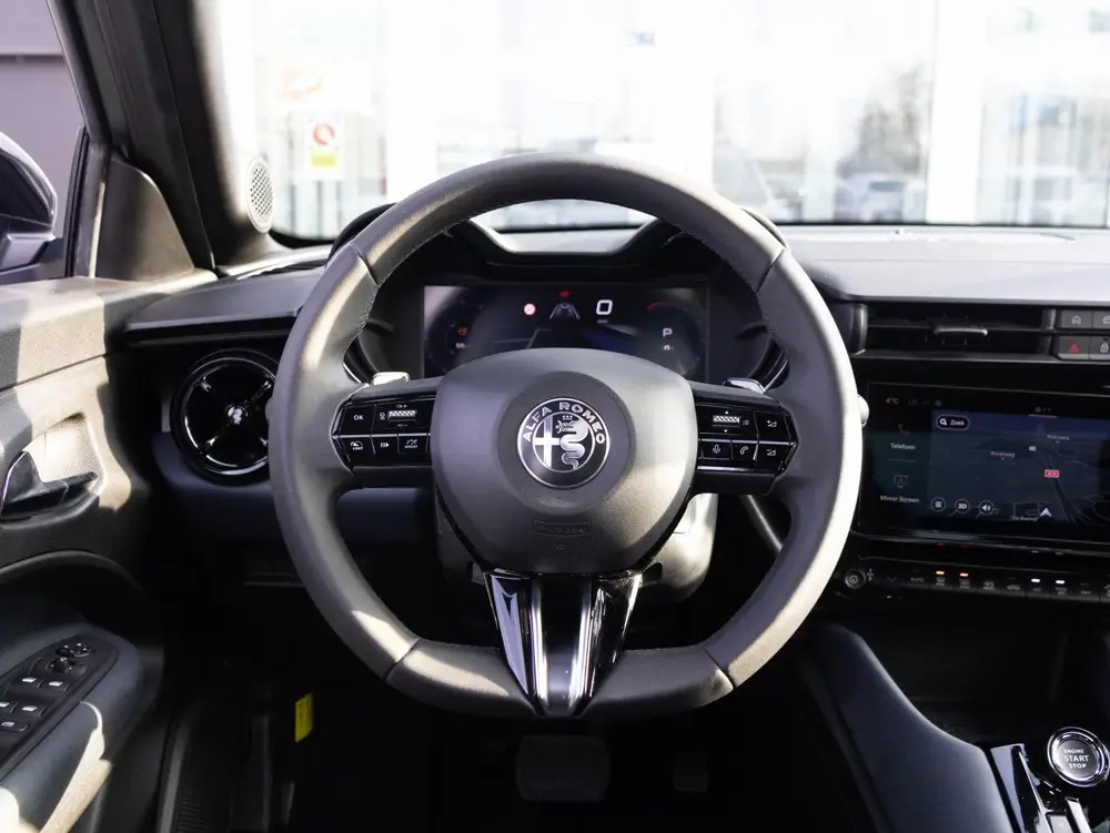 Alfa Romeo Junior 1.2 Turbo Hybrid Ibrida Speciale uit 2025, foto 10