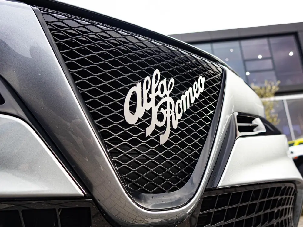Alfa Romeo Junior 1.2 Turbo Hybrid Ibrida Speciale uit 2025, foto 6