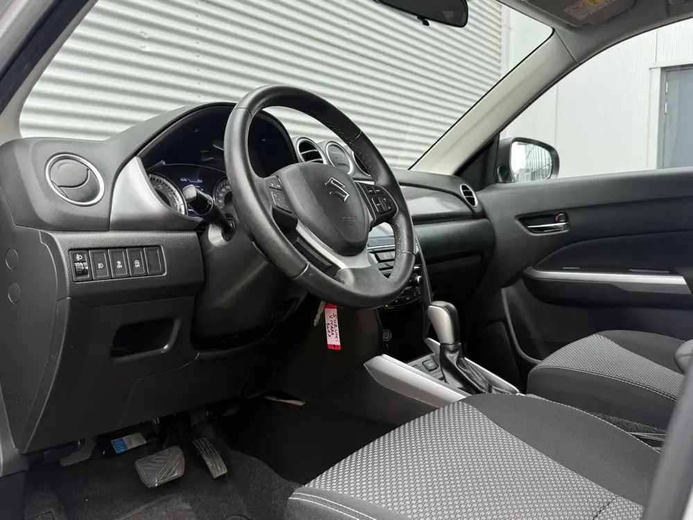 Suzuki Vitara 1.0 Boosterjet Autom Led Carplay Cruise Camera uit 2019, foto 10