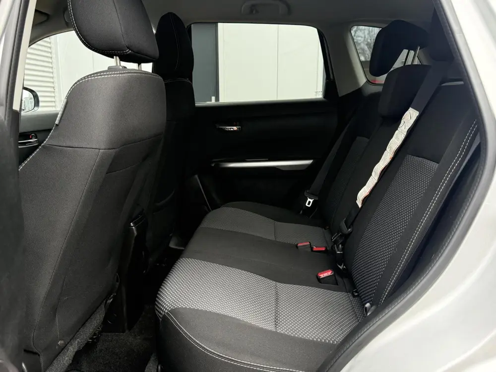 Suzuki Vitara 1.0 Boosterjet Autom Led Carplay Cruise Camera uit 2019, foto 14