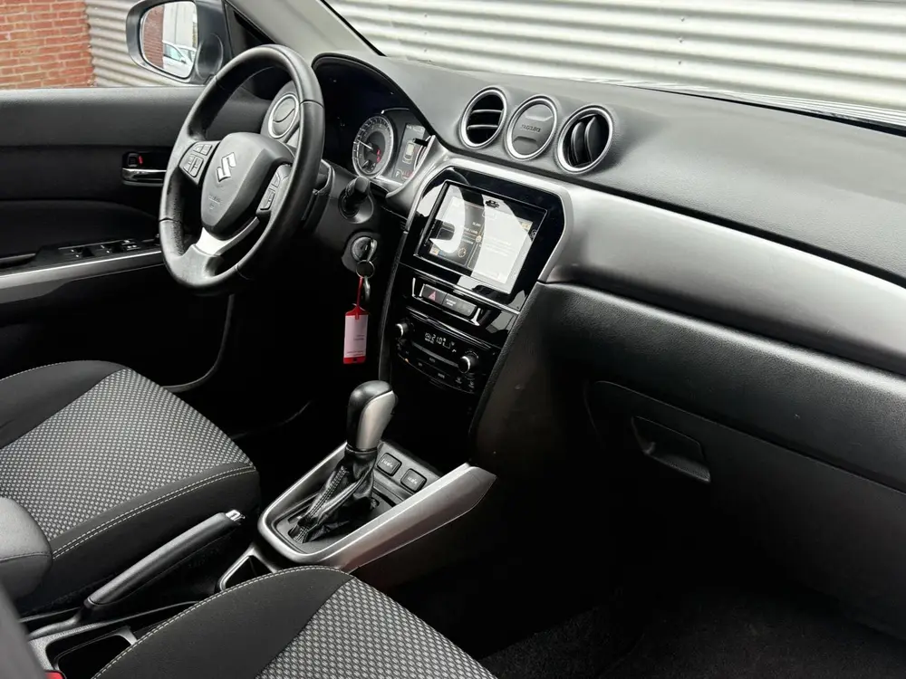 Suzuki Vitara 1.0 Boosterjet Autom Led Carplay Cruise Camera uit 2019, foto 17