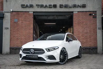 Mercedes-Benz A-Klasse 200 AMG Pano uit 2020