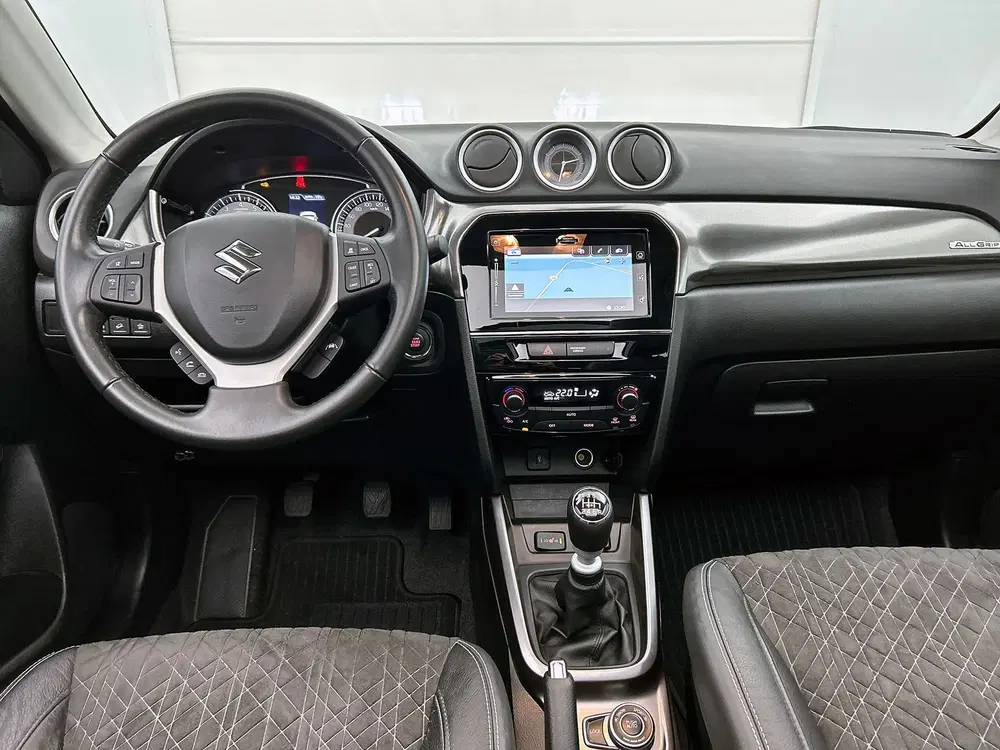 Suzuki Vitara 1.4 Boosterjet Comfort Smart Hybrid uit 2022, foto 14
