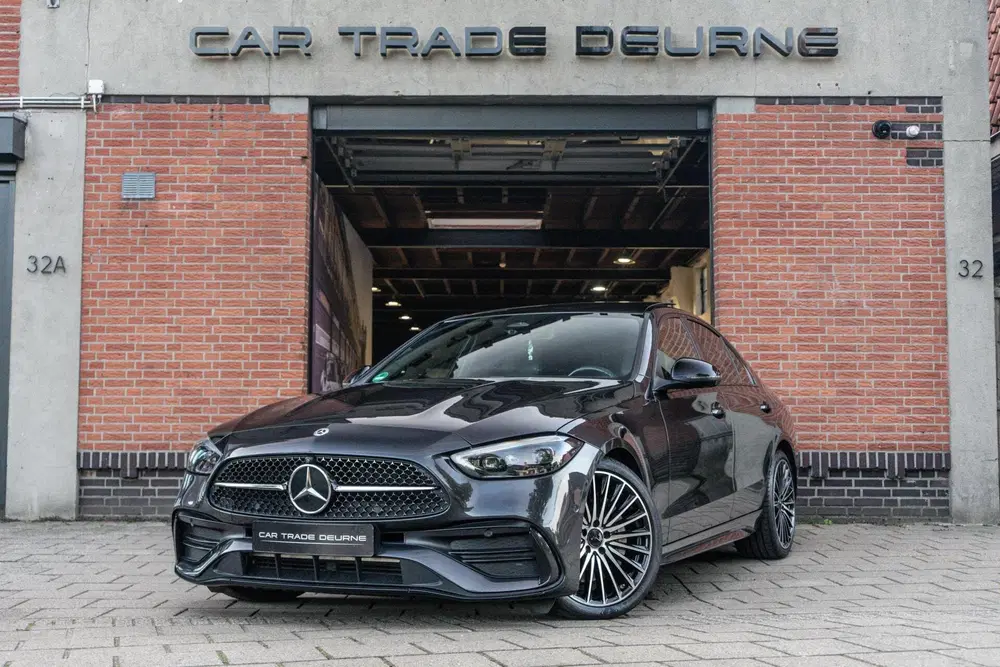 Mercedes-Benz C-Klasse 200 AMG Pano uit 2021