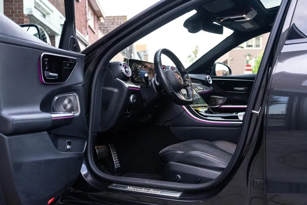 Mercedes-Benz C-Klasse 200 AMG Pano uit 2021, foto 10