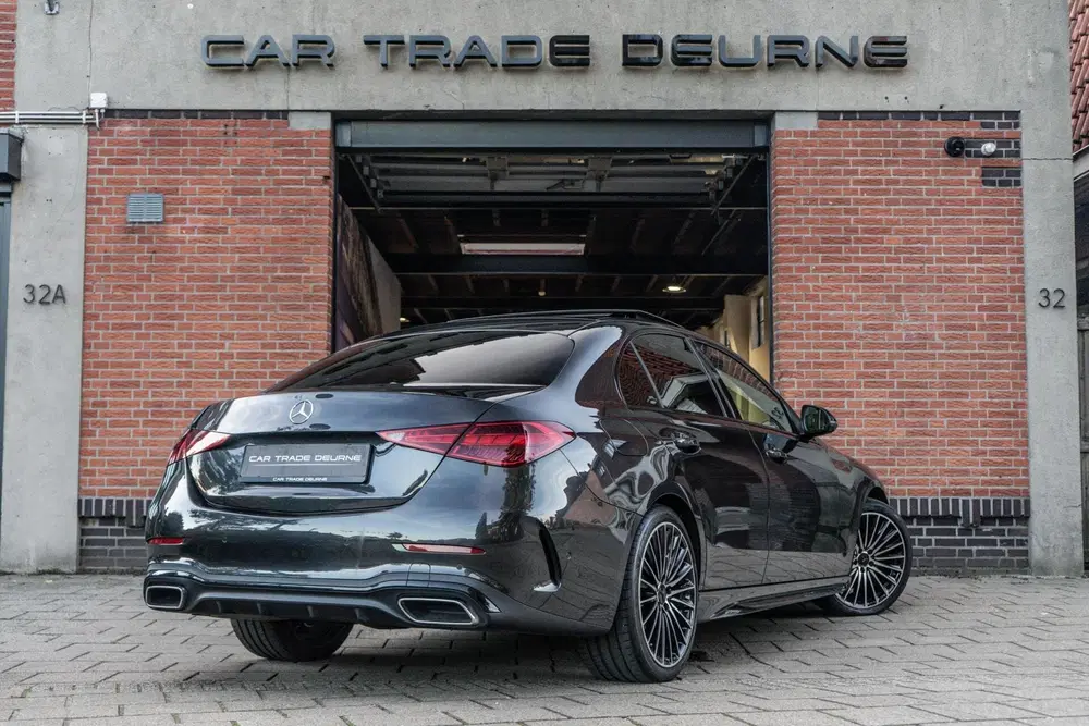 Mercedes-Benz C-Klasse 200 AMG Pano uit 2021, foto 3