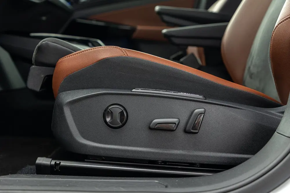 Volkswagen ID.4 Tech 77 kWh Soh 89% I Trekhaak I IQ Light I uit 2021, foto 14