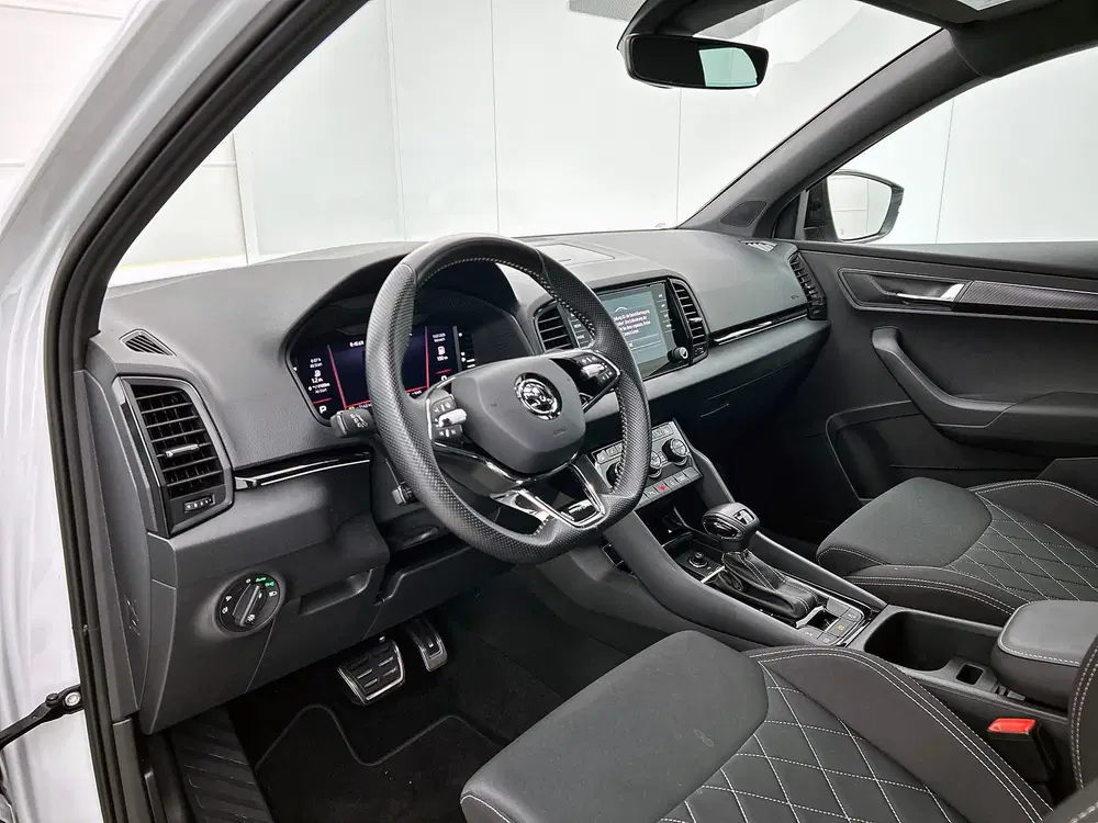 Skoda Karoq 1.5 TSI ACT Sportline Business uit 2024, foto 13