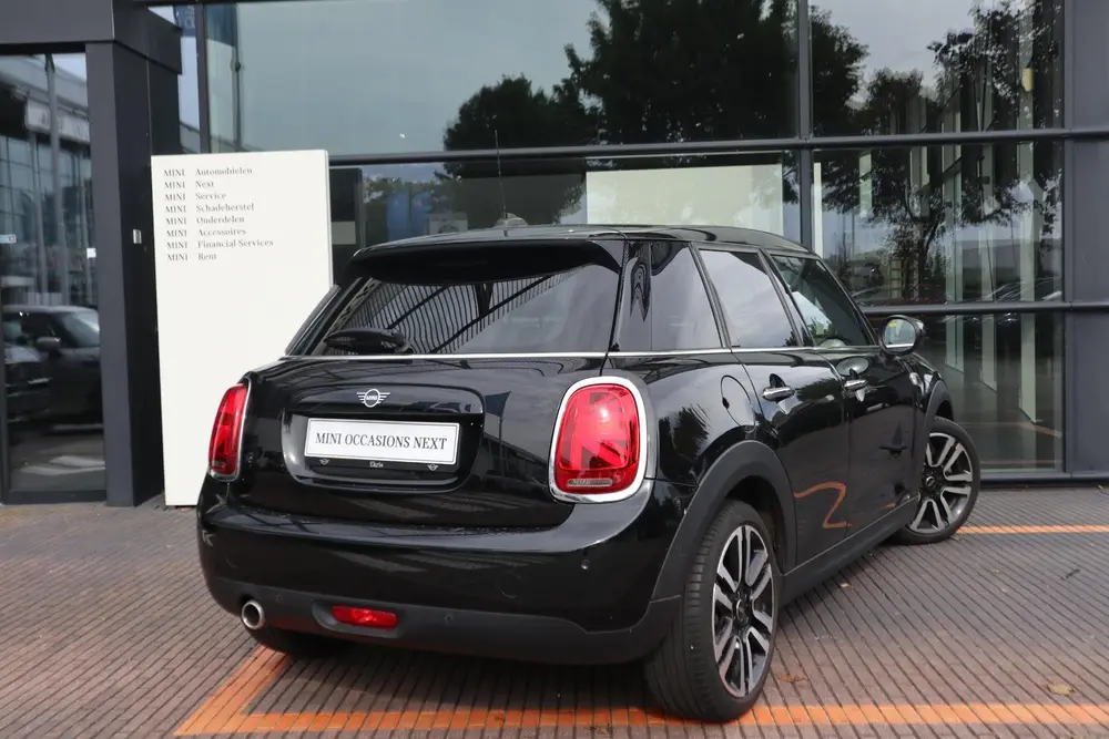 Mini Cooper Cooper uit 2020, foto 2
