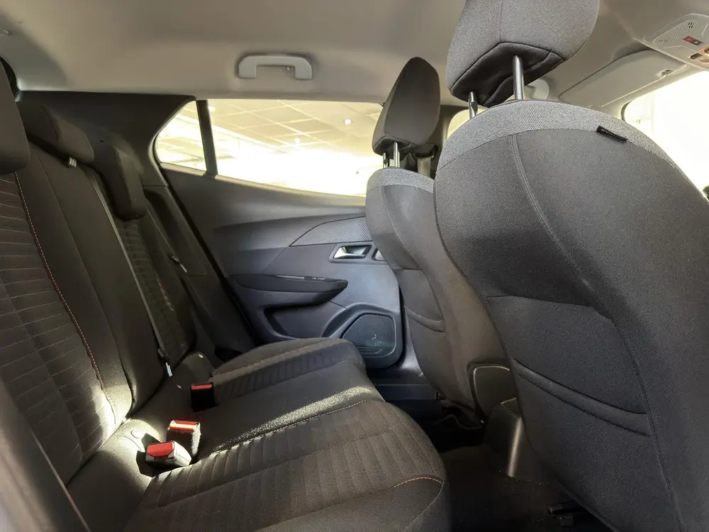 Peugeot 2008 1.2 PureTech Active uit 2021, foto 10