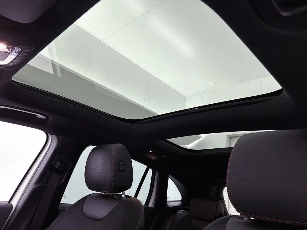 Mercedes-Benz EQA 250 Business Solution AMG 67 kWh AMG Line uit 2021, foto 4