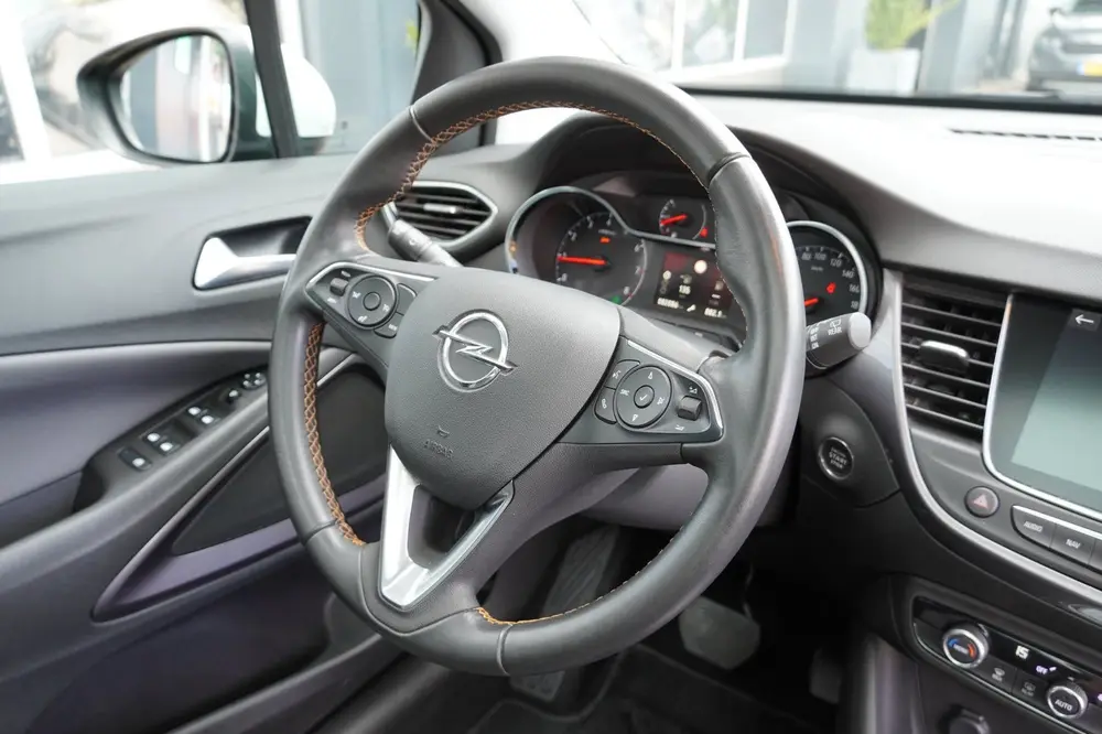 Opel Crossland 1.2 Turbo Automaat Pano uit 2019, foto 16