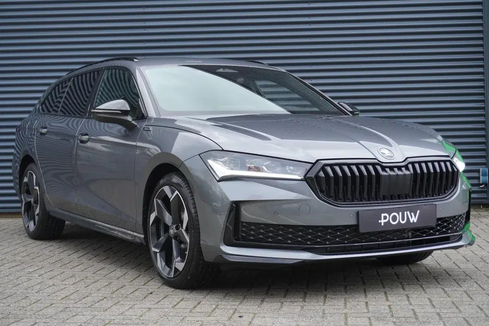 Skoda Superb 1.5 TSI 150pk PHEV Sportline Business uit 2026, foto 9