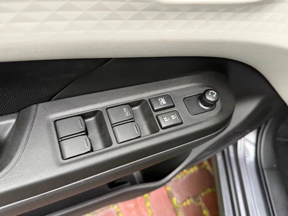 Suzuki Swift 1.2 Comfort Smart Hybrid 1 Eig.b.j. 10-202 uit 2024, foto 5
