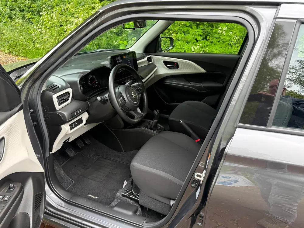 Suzuki Swift 1.2 Comfort Smart Hybrid 1 Eig.b.j. 10-202 uit 2024, foto 9