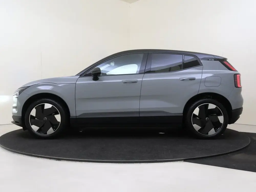 Volvo EX30 Single motor Extended Plus 69 kWh uit 2024, foto 3