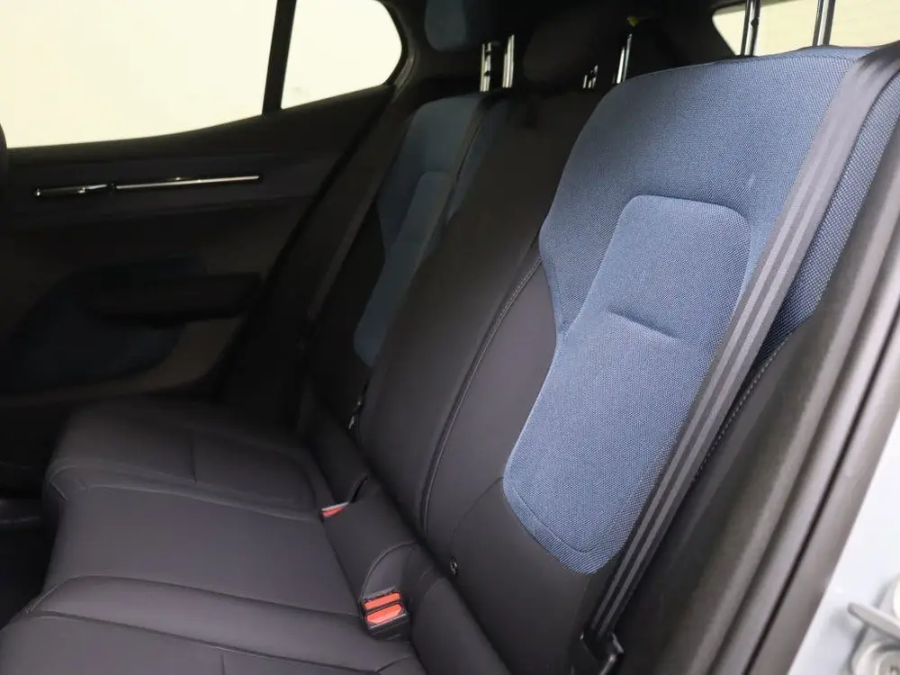 Volvo EX30 Single motor Extended Plus 69 kWh uit 2024, foto 8