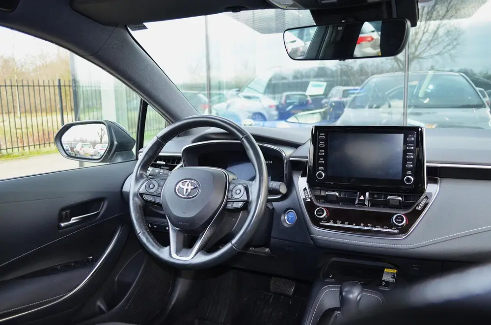 Toyota Corolla 2.0 Hybrid Executive uit 2019, foto 11