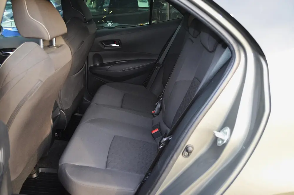 Toyota Corolla 2.0 Hybrid Executive uit 2019, foto 13