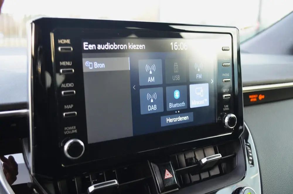 Toyota Corolla 2.0 Hybrid Executive uit 2019, foto 17