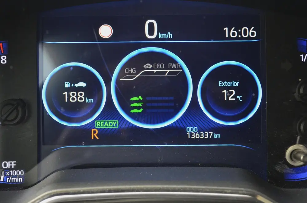 Toyota Corolla 2.0 Hybrid Executive uit 2019, foto 18