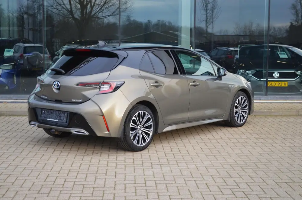 Toyota Corolla 2.0 Hybrid Executive uit 2019, foto 4