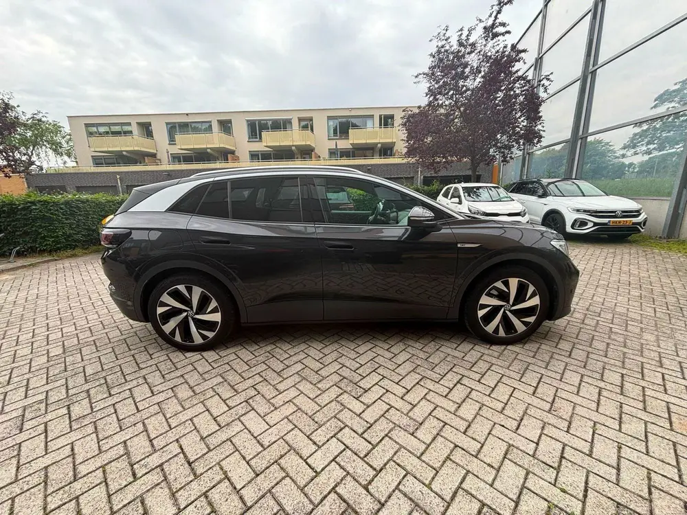 Volkswagen ID.4 First 77 kWh uit 2020, foto 2