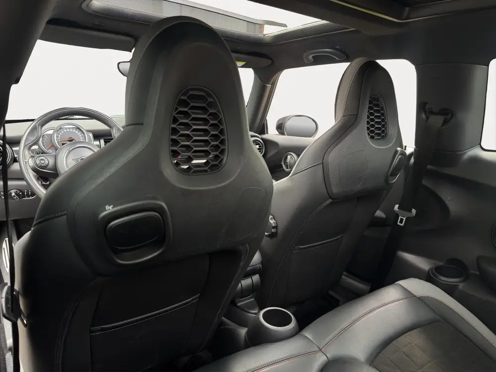 Mini 3-Deurs 2.0 Cooper S 192PK John Cooper Works Pano Schaa uit 2019, foto 11