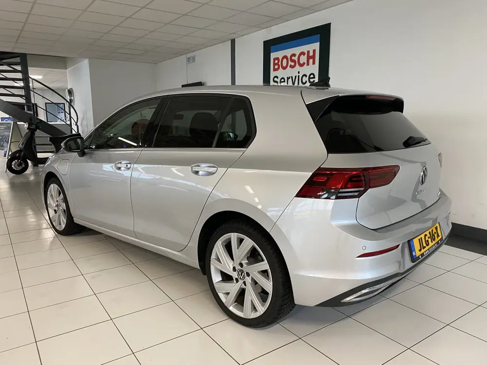 Volkswagen Golf 1.4 eHybrid Style Carplay / Navigatie / Adap uit 2021, foto 3