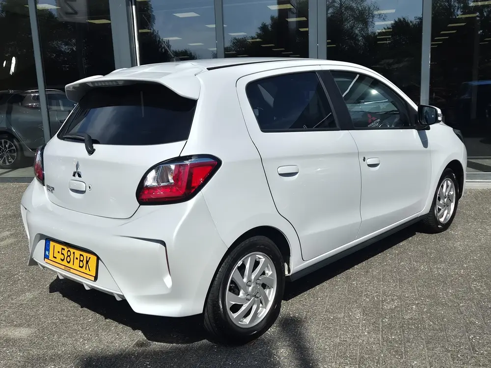 Mitsubishi Space Star 1.2 Nova uit 2021, foto 2