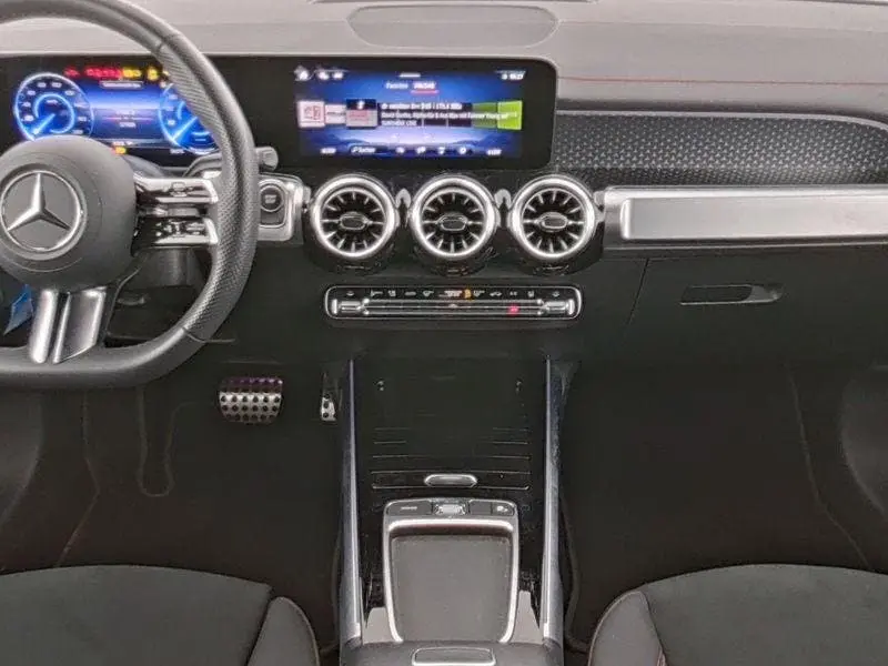 Mercedes-Benz EQB 250+ AMG Line 71 kWh uit 2025, foto 3