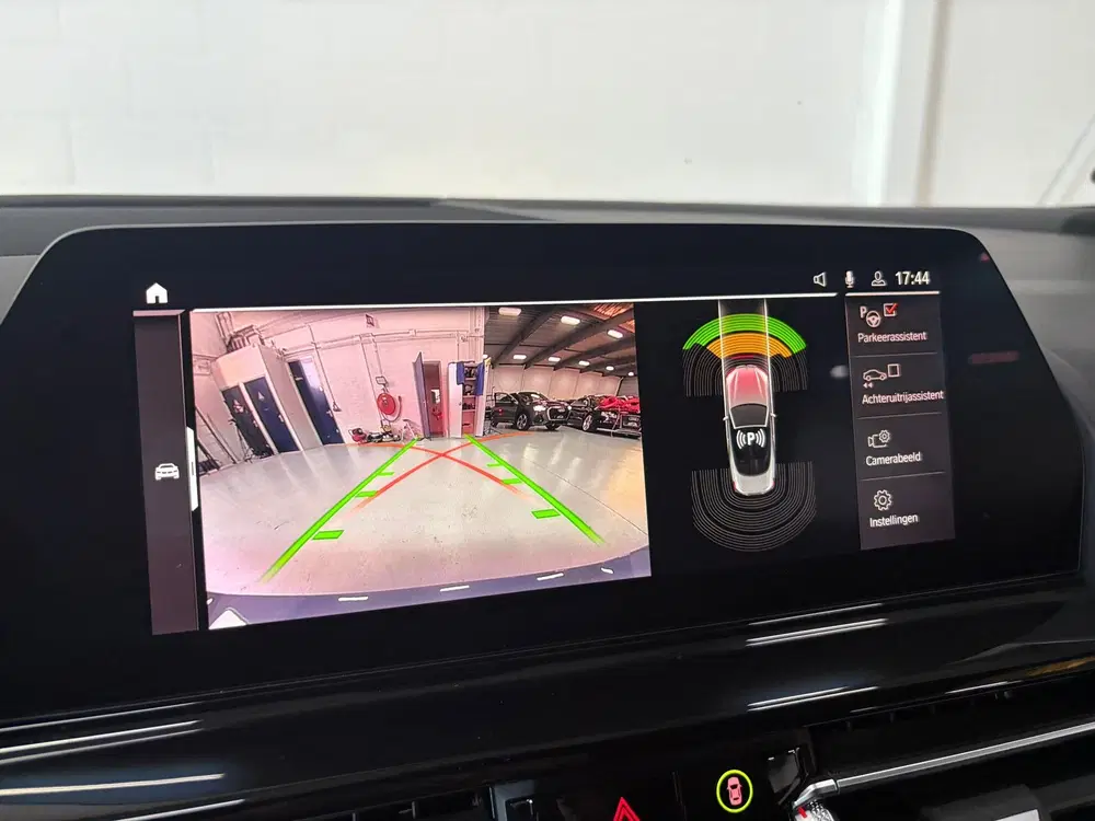 BMW 8-serie 840i High Executive*Stoelverwarming*Memory uit 2021, foto 17