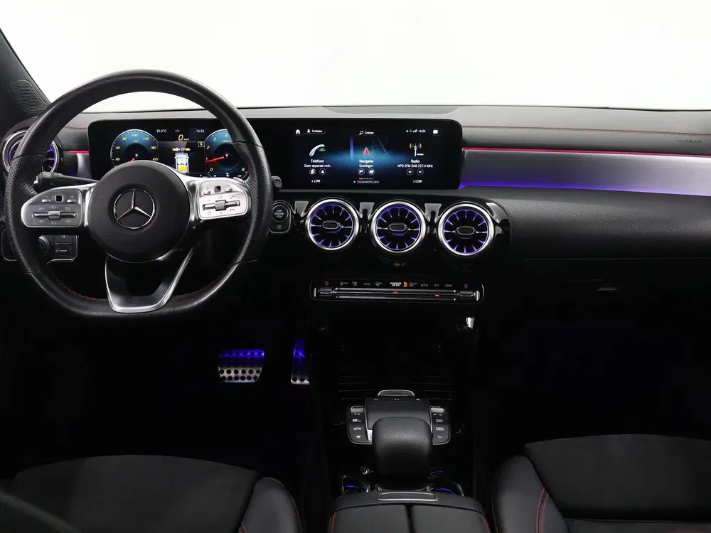 Mercedes-Benz CLA 180 Business Solution AMG uit 2021, foto 8