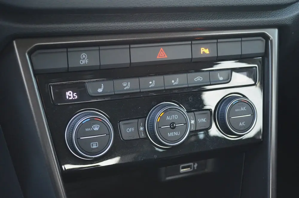 Volkswagen T-ROC 1.0 TSI | Navigatie | Adaptive cruise contr uit 2019, foto 20